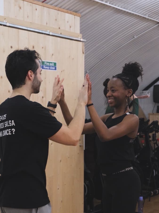 Beginners rotating partners mid-class